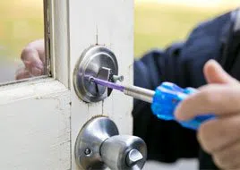 Galaxy Locksmith Store San Antonio, TX 210-780-7298 - 12-Changing-Locks